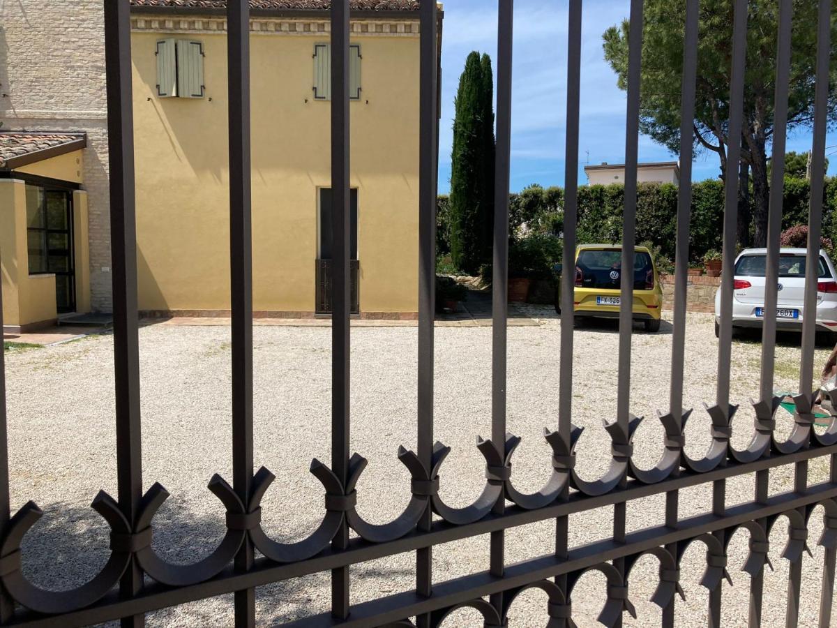 B&B Villa Fioreconero Montacuto Bagian luar foto