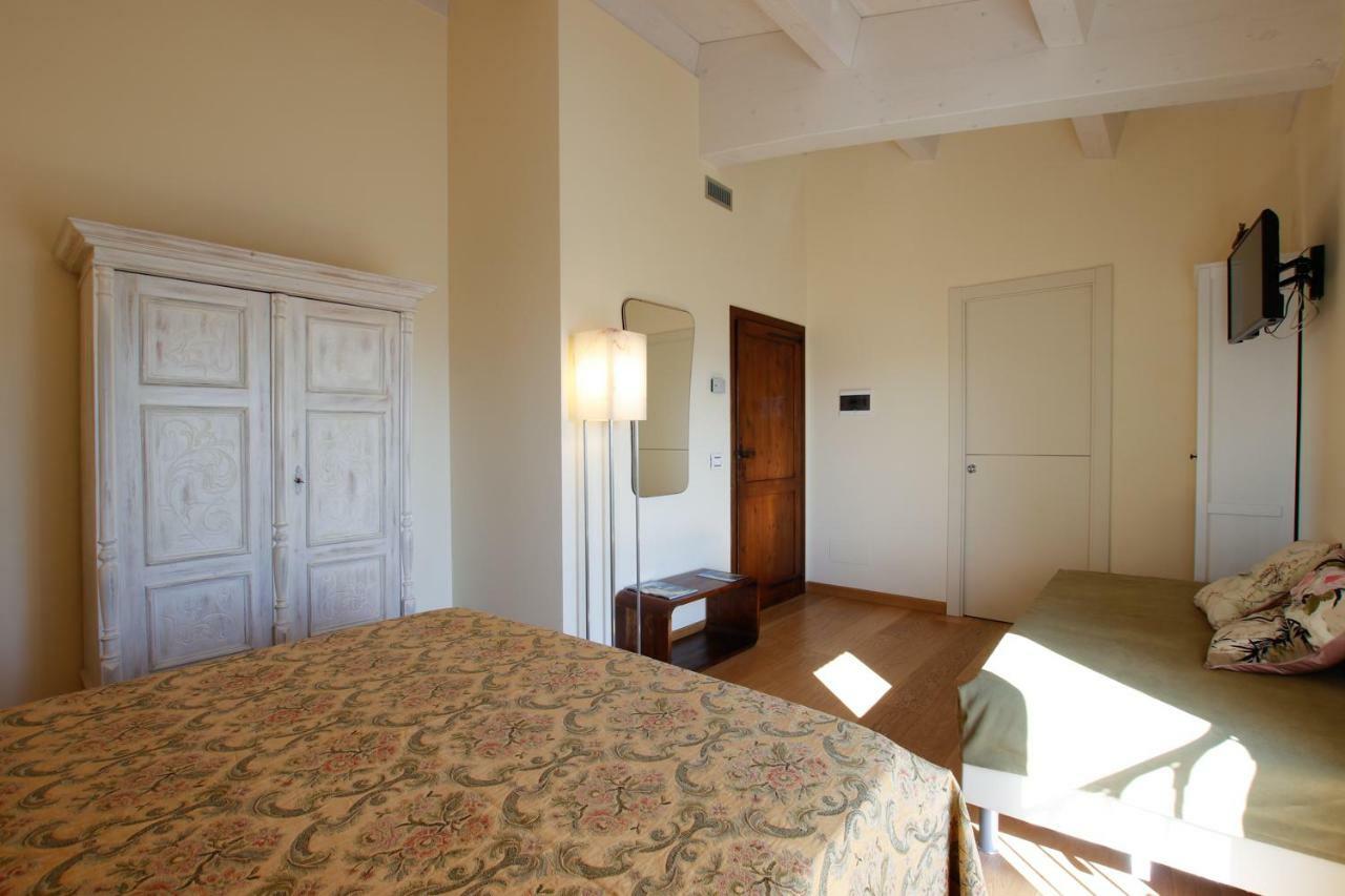 B&B Villa Fioreconero Montacuto Bagian luar foto